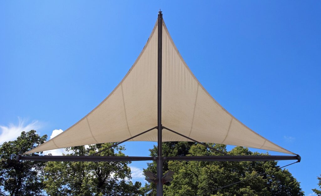 roof-414259_1280